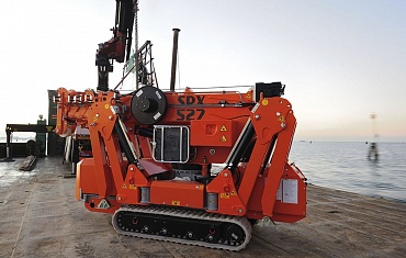 Мини-кран SPX527CDH в сложенном состоянии